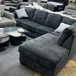 Sectional Living Room 