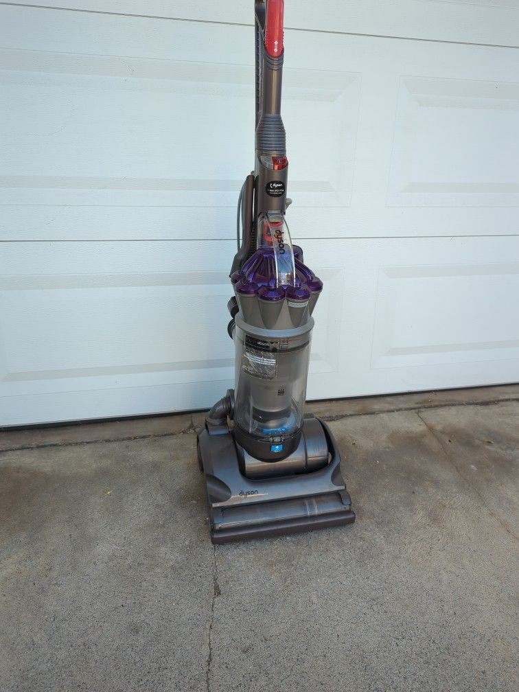 One DYSON Absolute DC Animal 17 Vacuum For Sale!