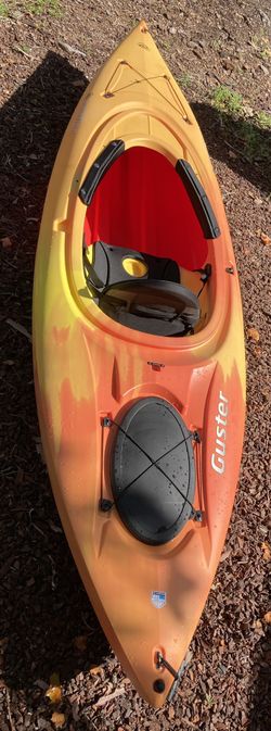 Emotion Guster kayak