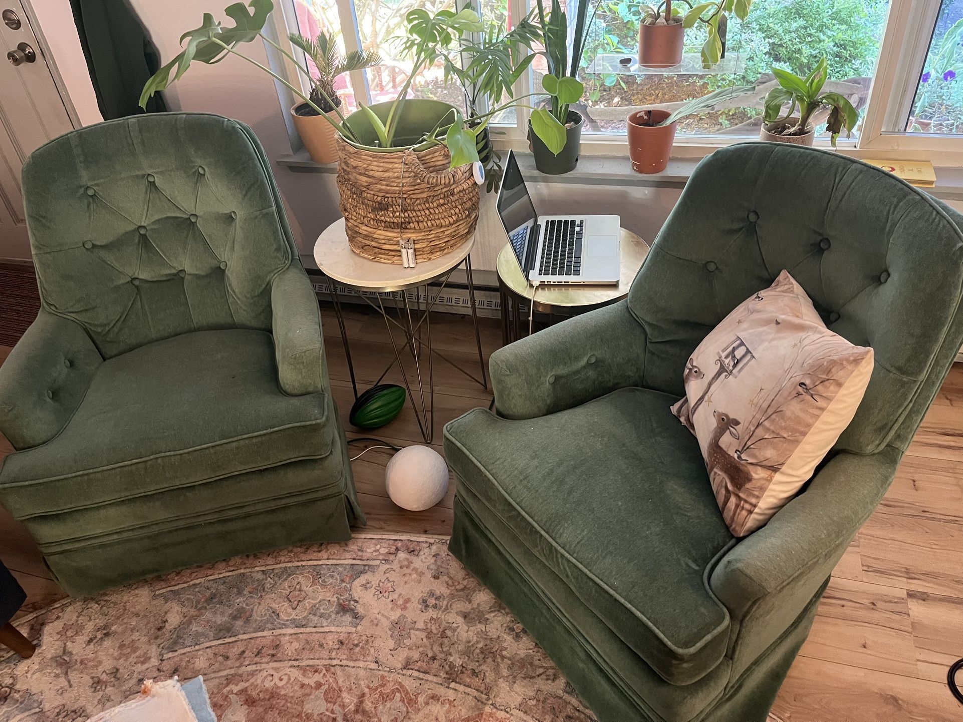 2 green la-z-rocker swivel rocker la z boy