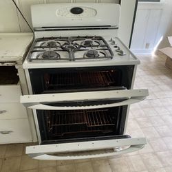 Antique Stove/Range
