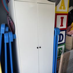 Toddler Closet Like New 