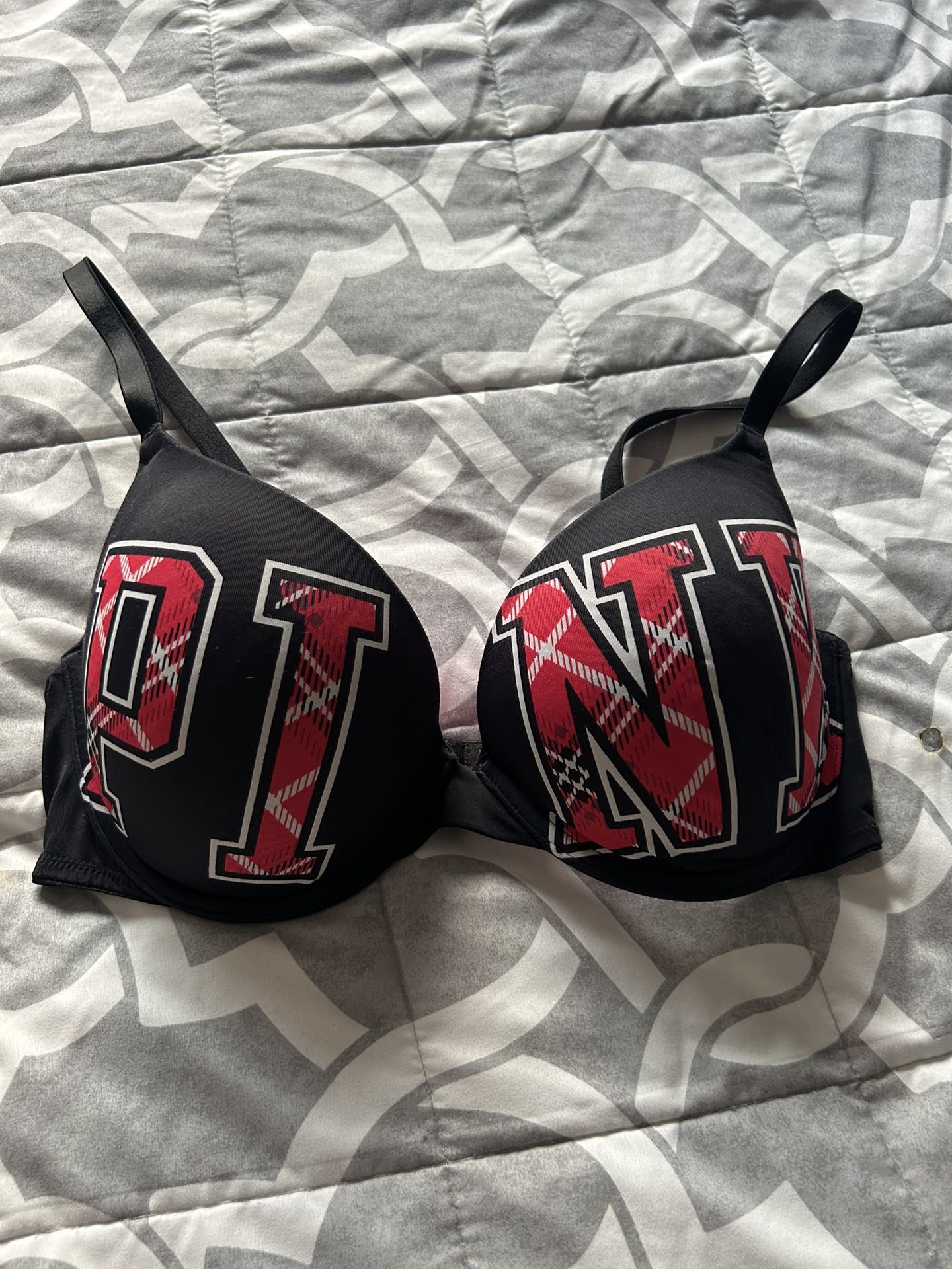 Victoria Secret Padded Bra