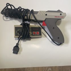 Original Nintendo NES Controller And Zapper From 1985
