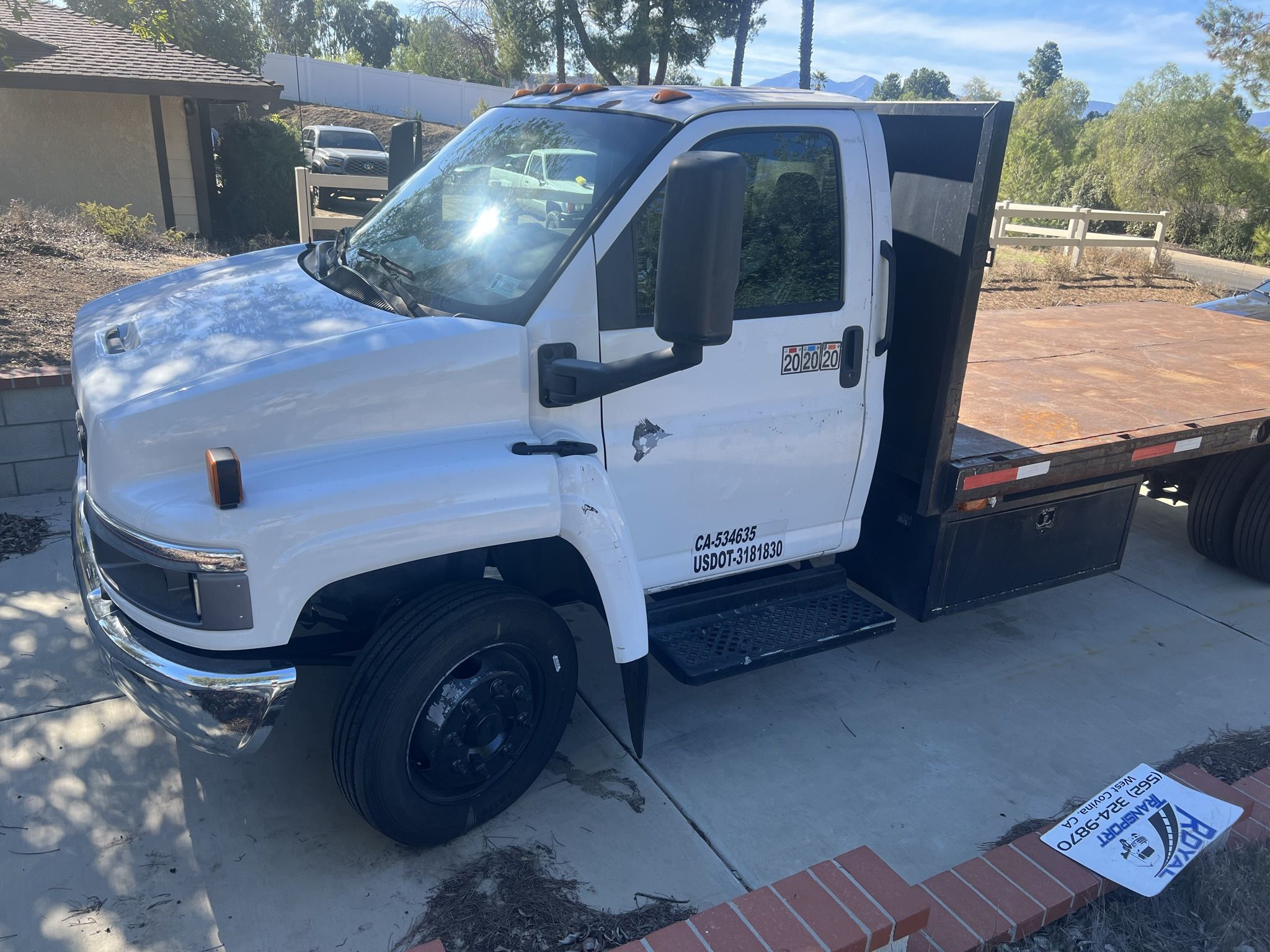 2005 GMC Flatbed