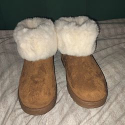 SO Brand Fur Trimmed Boots 🥾🥾 New!