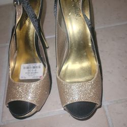 Size 10 Gorgeous Heel Black Glod Sparkle Open Toe Perfect For Mardo Gras