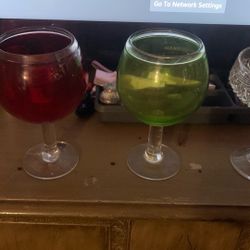 2 Red Large Ball Balloon Wine Water Thick Glass W/Thick Clear Glass Stem Pedestal