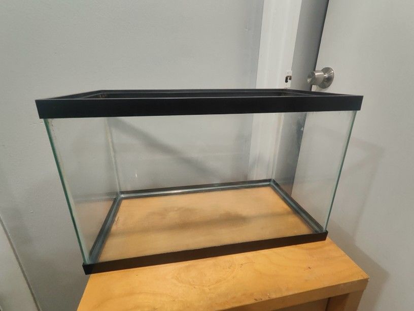 10 Gallon Tank and accessories $15