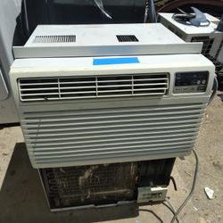 Kenmore Window Unit Working  12300 BTU 