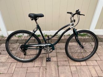 26” Huffy CauseWay 6 Speed woman’s mountain bike (19” frame)