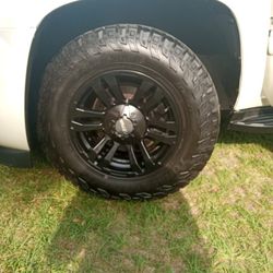 Chevy Tahoe 17" Rims Trade 