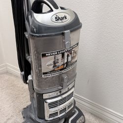 Shark Vacuum Cleaner Professional Complete Seal Navigator Lift-Away