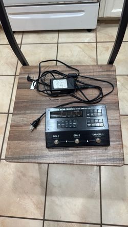 Boss SDE-3000D dual digital delay effects pedal