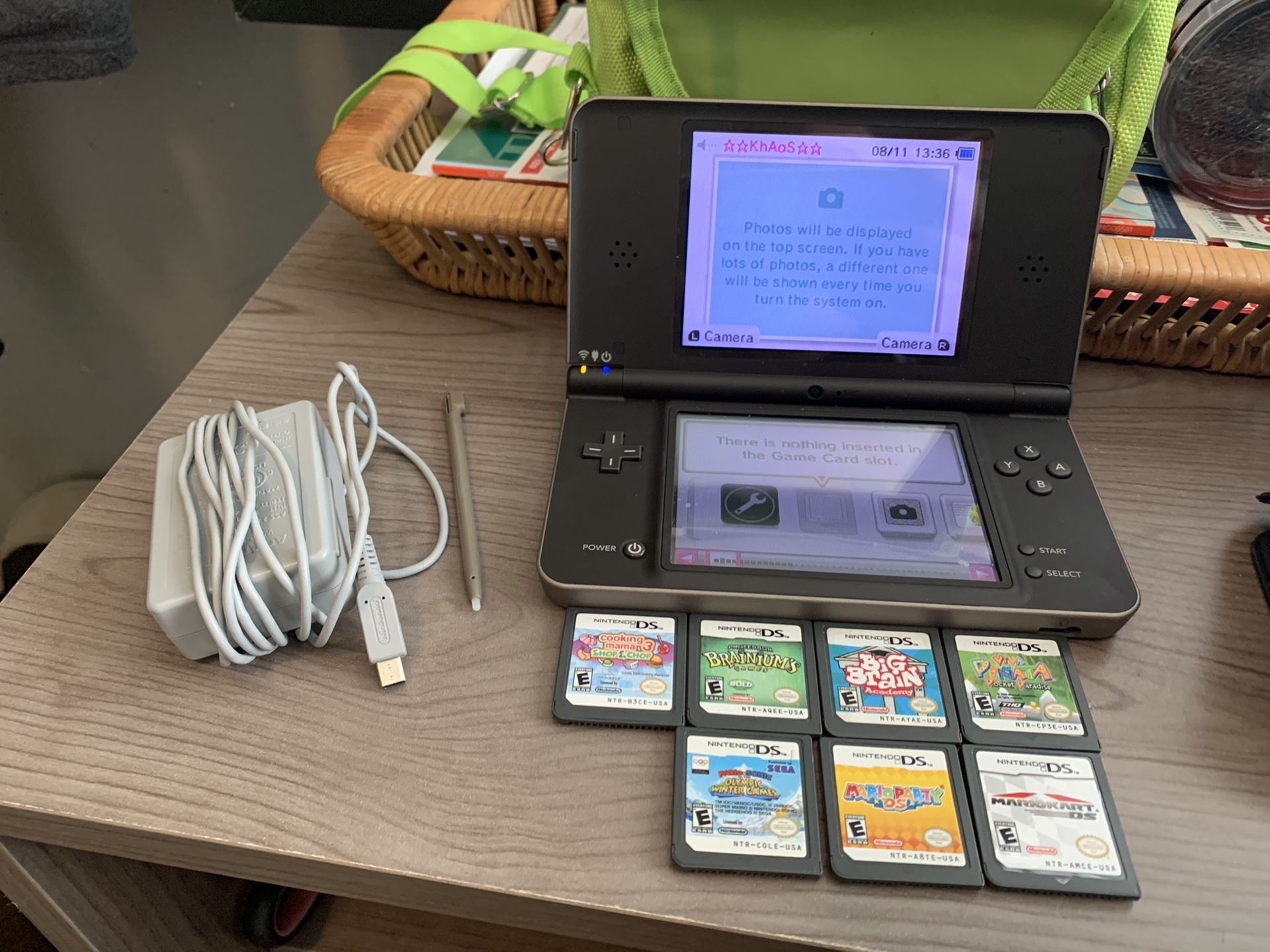 Nintendo DSi Lite with 9 games!! Case included