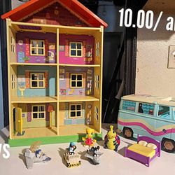 Small Doll House & Van