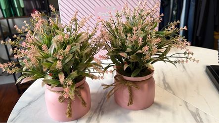 Set of two charming pink fold flower arrangements