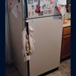 Kenmore 18 Refrigerator 