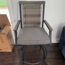 Outdoor Swivel patio/pool chair