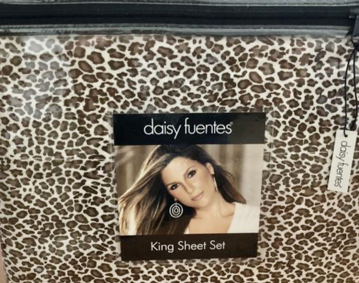 NEW Daisy Fuentes LEOPARD KING Sheet Set in PACKAGE!!