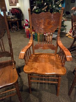 Oak chairs very heavy, perfect set of for