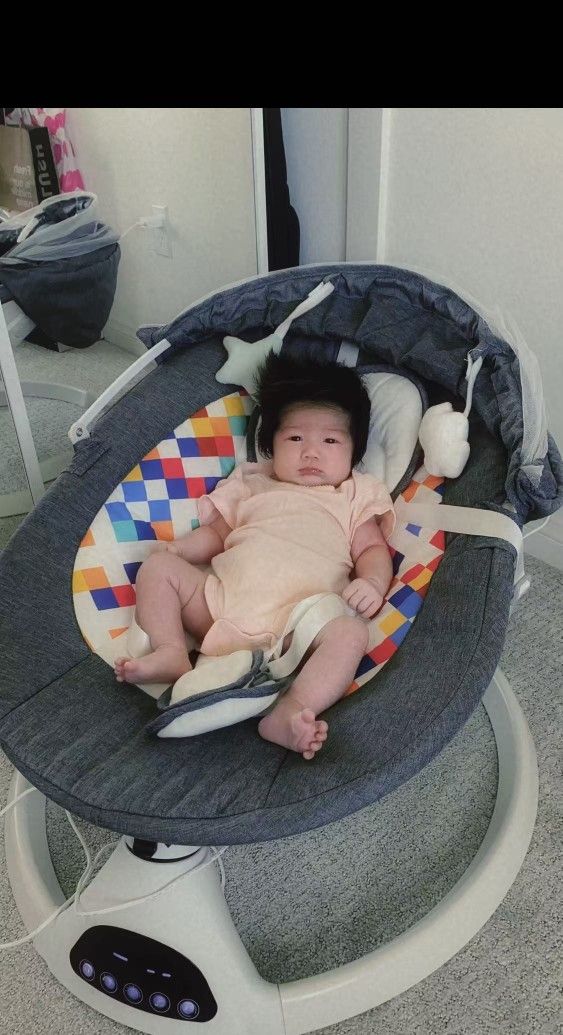 Baby swing for infants