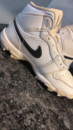 Nike Air Jordan Cleats - size 4Y