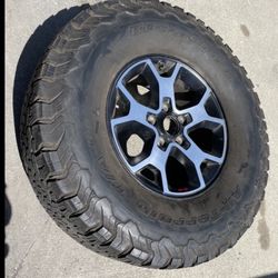 4 — LT315/70r17 5x127 5x5 Stock Jeep Wrangler Gladiator Grand Cherokee Wheel Rim Good Tire