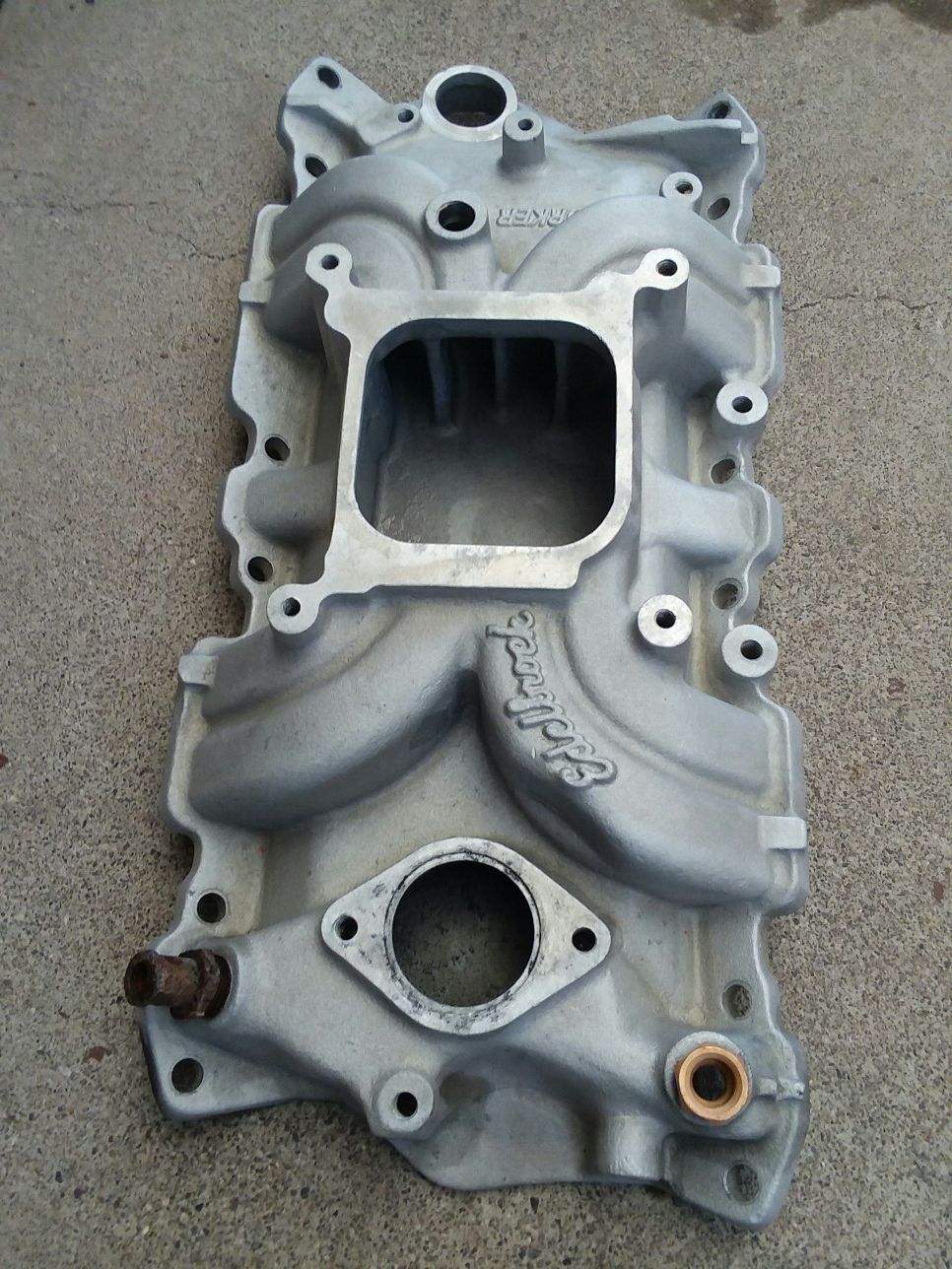 Edelbrock Torker II intake manifold