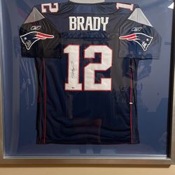 TOM BRADY SIGNED Authentic Jersey 