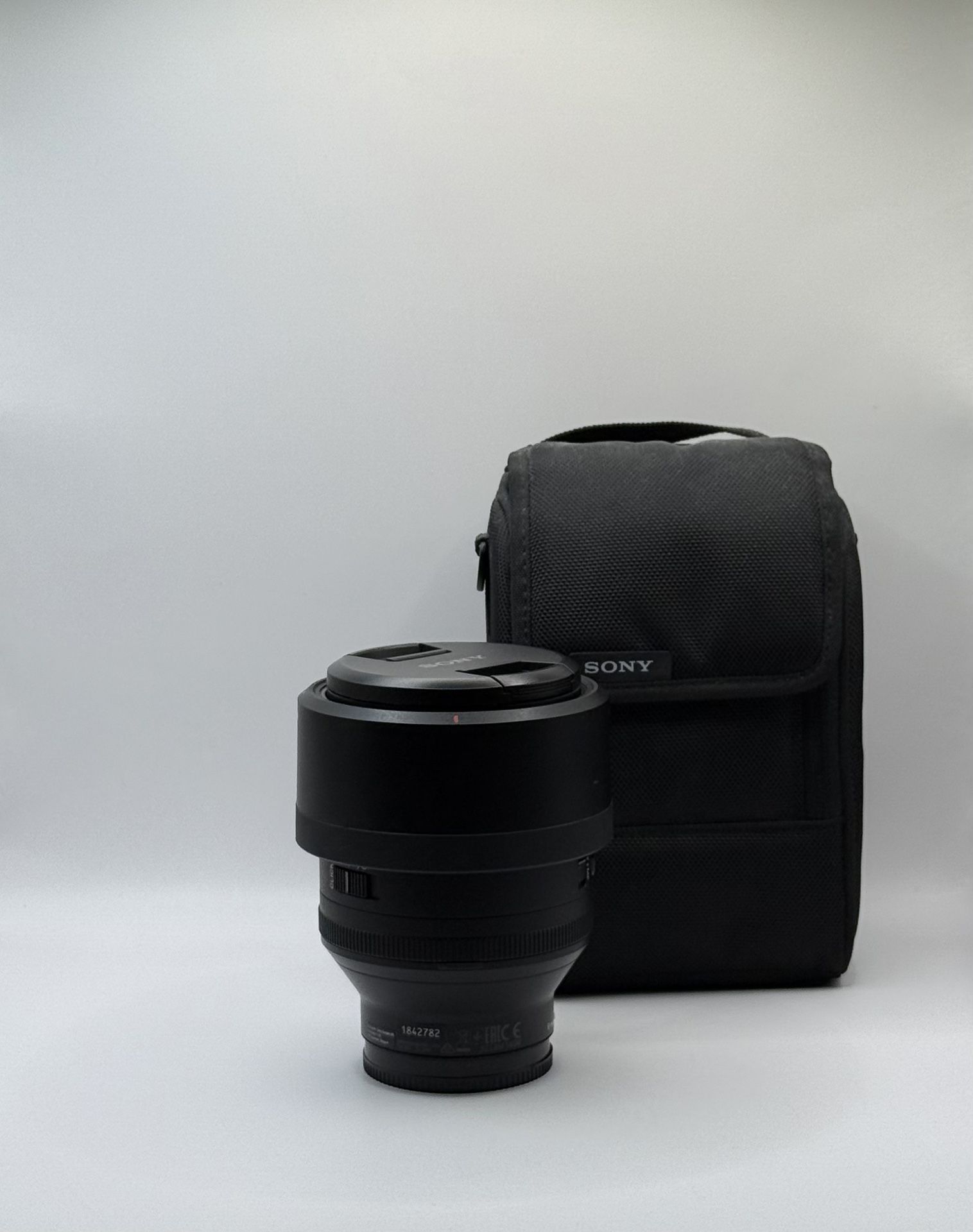 Sony G Master 85mm F/1.4 - Great Condition