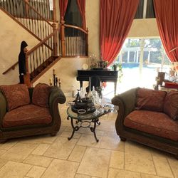  Armchairs & Glass Table- Excellent Condition!!