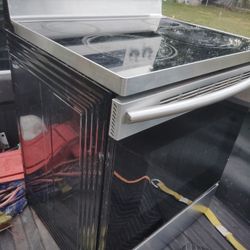 Electric Glass Top Stove
