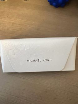 Michael Kors holder