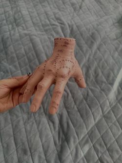 Addams family hand “thing”