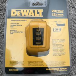 Dewalt 20 W USB Charger Adaptor Kit 