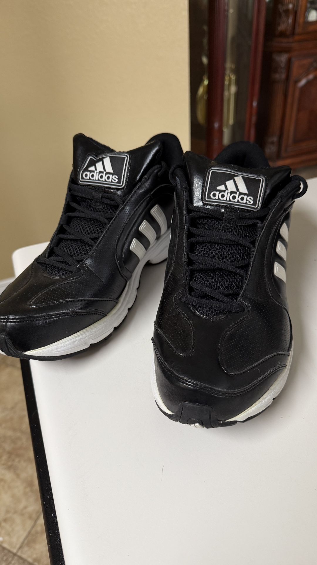 Adidas Excelsior Men’s Black White Athletic Shoes Size 11.5