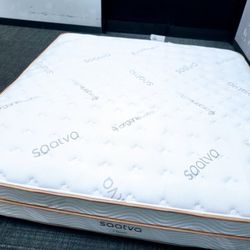 Saatva Classic Mattress, Luxury Firm, 11.5" King Like New, Perfect Condition