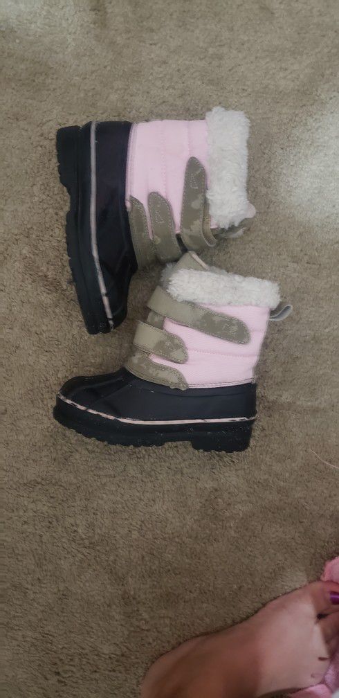 Girls Snow Boots Size 9