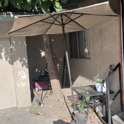 Outdoor Umbrella / Patio Umbrella 