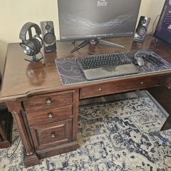 Computer Table Free