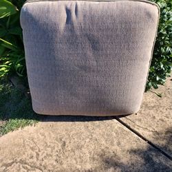 Square Pet Pillow/Bed