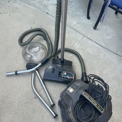 Rainbow Vacuum 