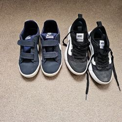 Navy BLUE NIKE SHOES ONLY