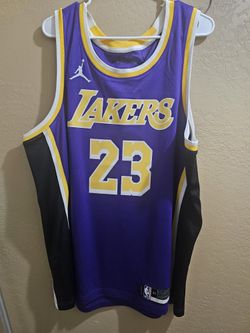 Lebron Jersey XL