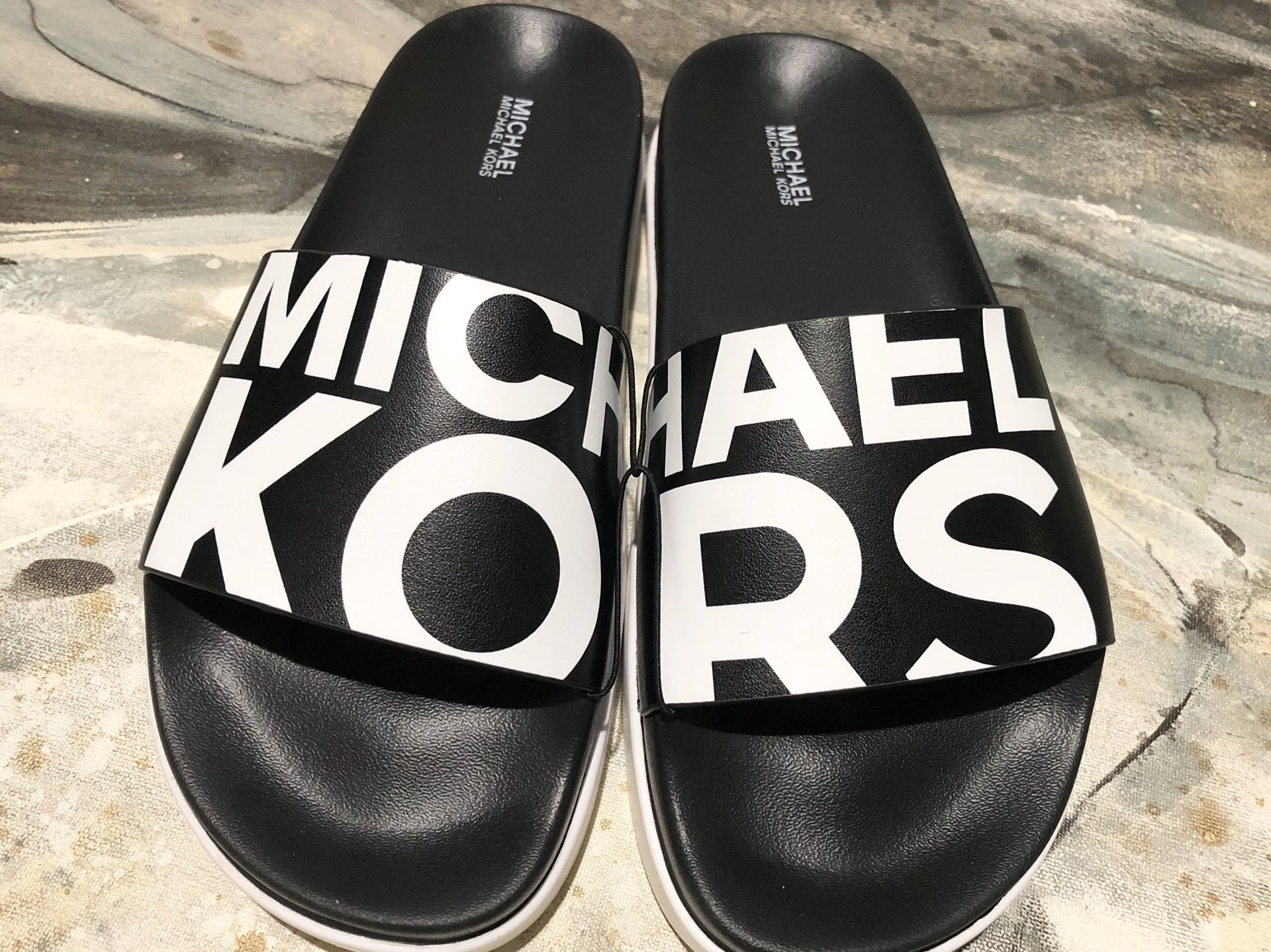 MICHAEL KORS Slides Sandals Shoes Women’s Size 8 Brand New