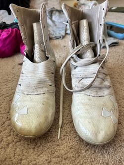 Men’s cleats size 9