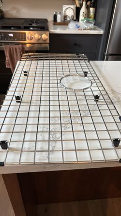 Kitchen sink grate
