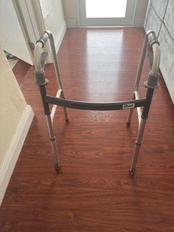 Andador ( Walker)