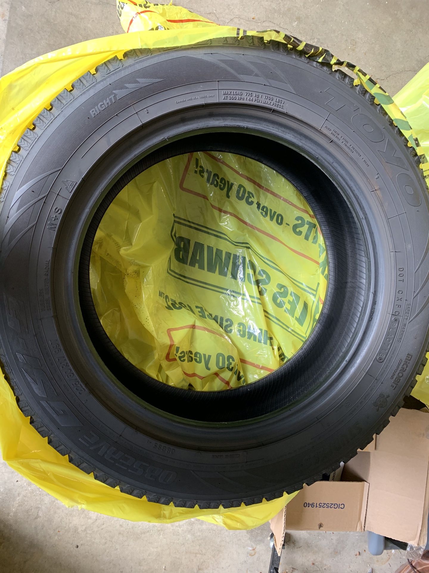 Set of four- 225/60R17 Toyo Observe Studless Winter Tires